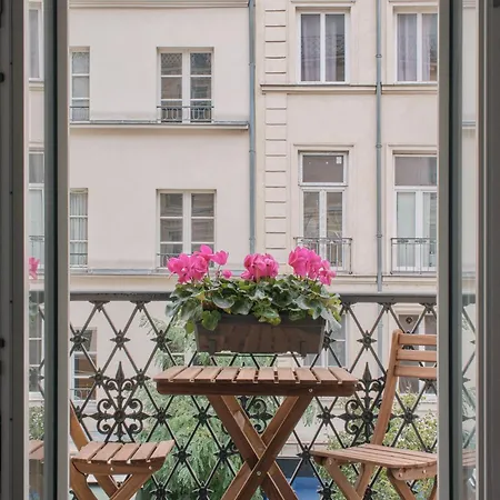Aparthotel Nestay Les Halles Parigi