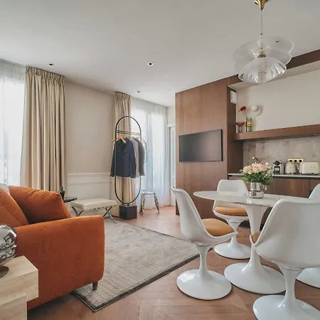Aparthotel Nestay Les Halles 4*