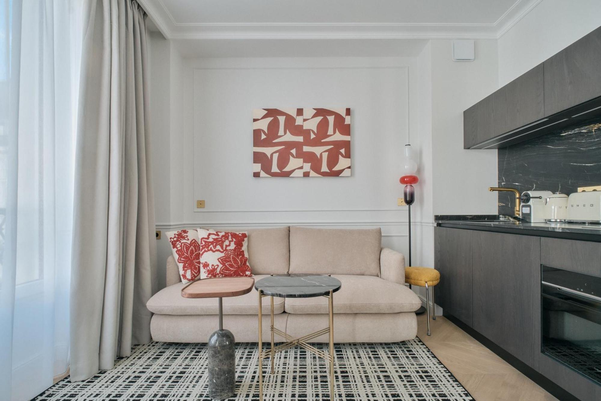 Aparthotel Nestay Les Halles 4*